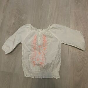 Cute top for littler girls.